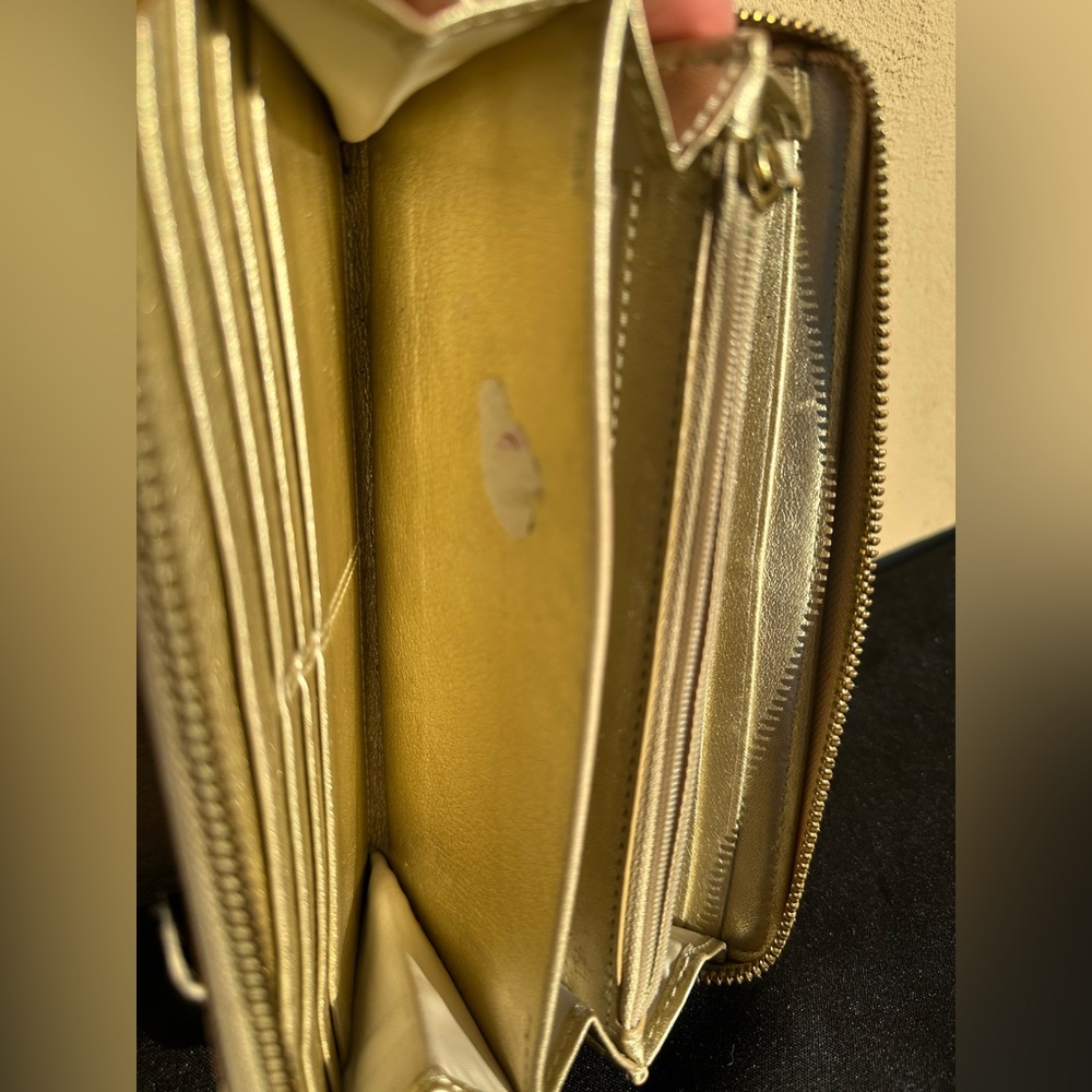 Coach Optic C’s Tan and Gold Wallet - Picture 6 of 7